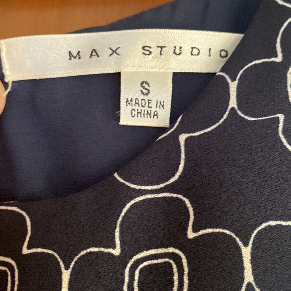 Max Studio sleeveless polyester blouse - Picture 2 of 5